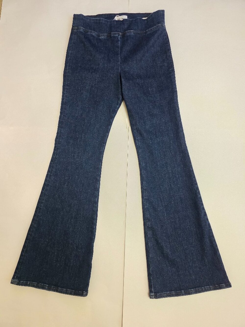 NWOT FRAME The Jetset Flare Jeans in Keller (size 30-34) - Picture 2 of 15
